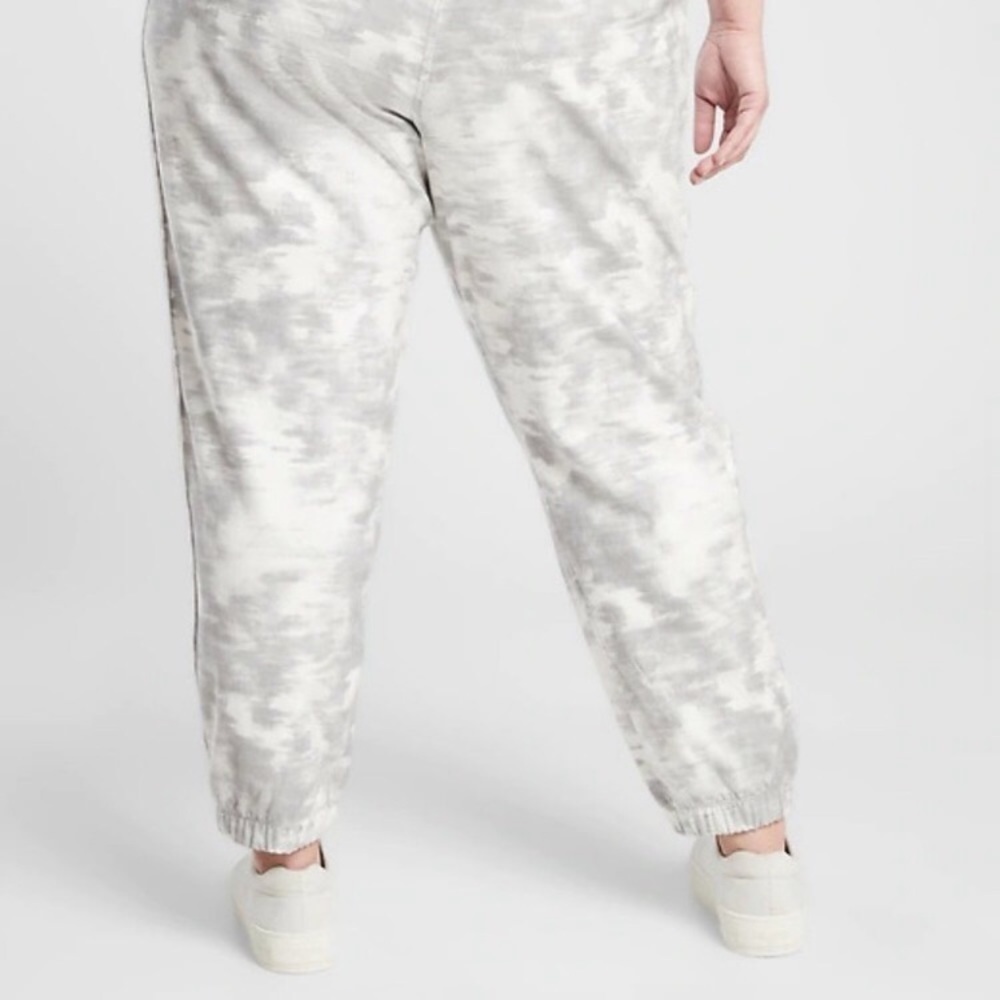 Athleta Farallon Tie Dye Inversion Print Joggers Z. - Picture 3 of 16